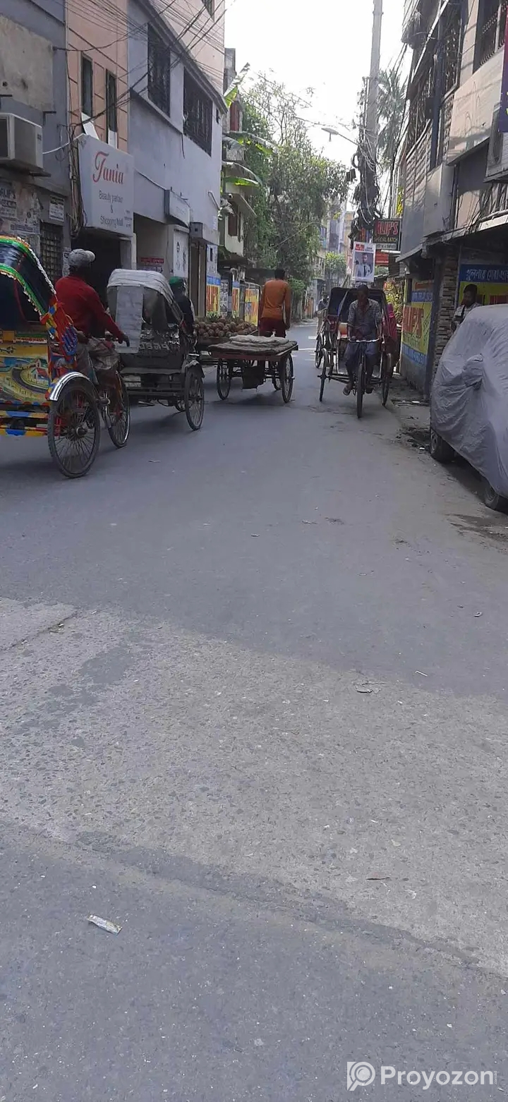 ৩ কাঠা জমি সহ দুই তলা বাড়ি বিক্রয় হবে