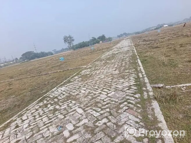 স্বল্পমূল্যে কিছু সংখ্যক প্লট বিক্রয়/ বুকিং চলছে