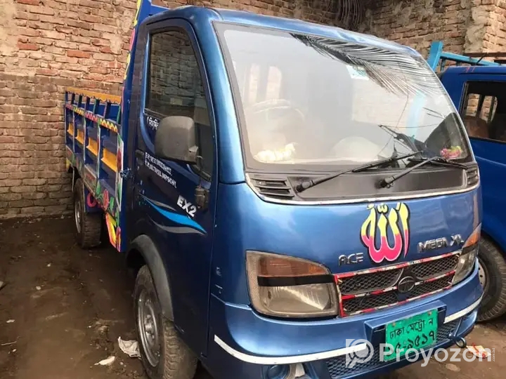 Tata Mega XLগাড়ি বিক্রি করব