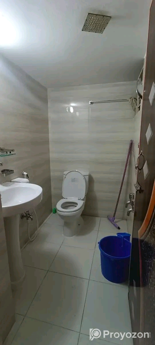 শুধুমাত্র ফ্যামিলির জন্য ফার্নিচার সহ ফ্ল্যাট ভাড়া দেওয়া হবে