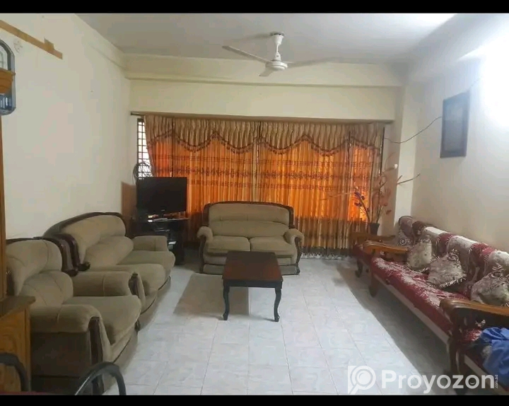 তিন ৩বেডরুমের বাসা ফার্নিচারসহ ভাড়া দেওয়া হবে