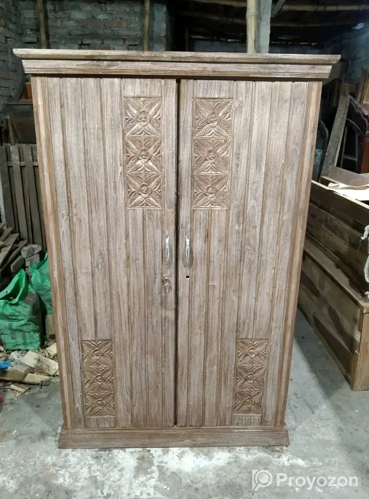 পুরাতন বার্মাটিক সেগুন কাঠের আলমারি বিক্রি হবে