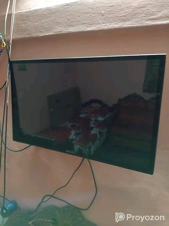 32″ LED Tv non SMART. Sell