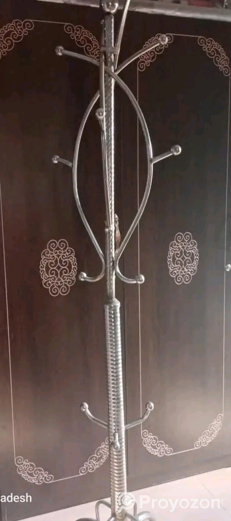 হ্যাঙ্গার স্ট্যান্ডটি বিক্রি করা হবে