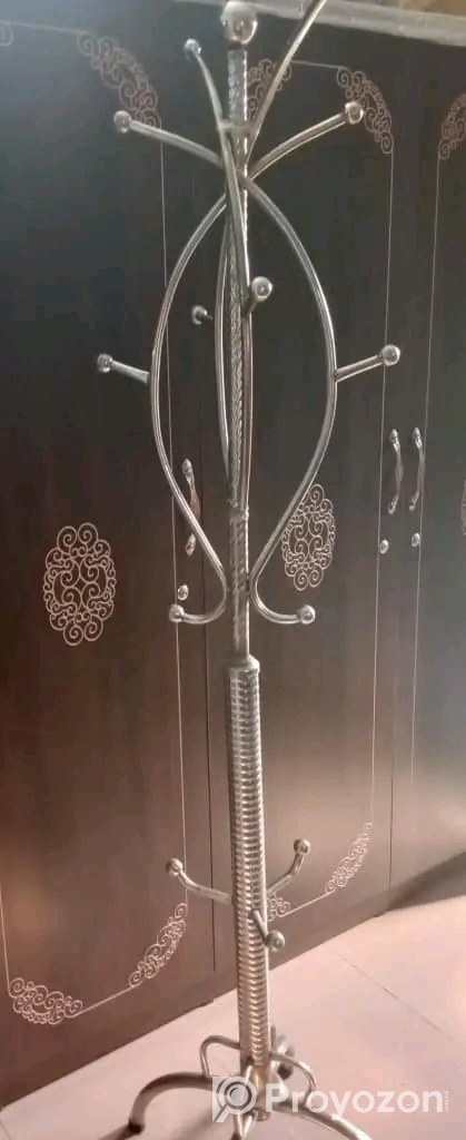 হ্যাঙ্গার স্ট্যান্ডটি বিক্রি করা হবে