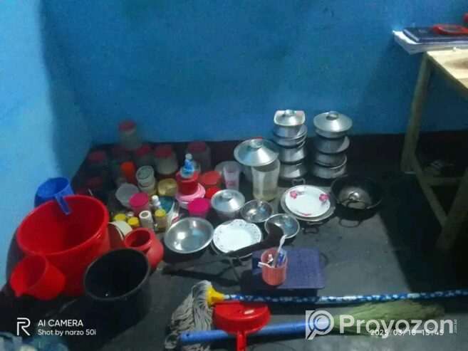 পাতিল ছোট বড় মিলিয়ে ৮টা বিক্রয় হবে