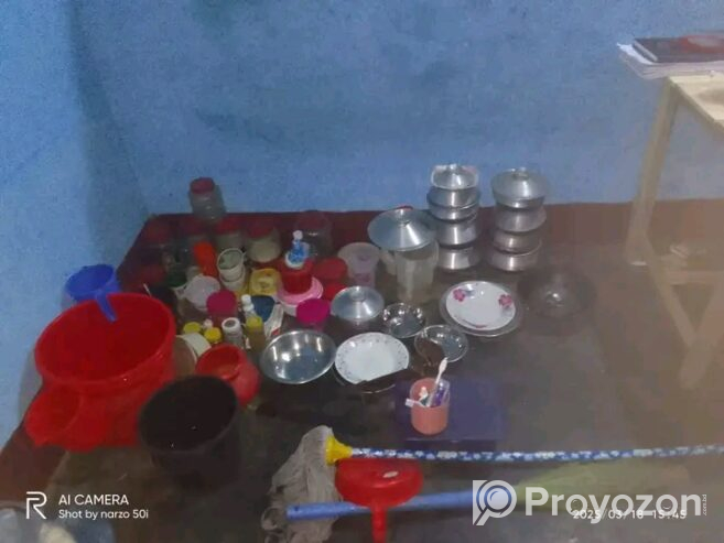 পাতিল ছোট বড় মিলিয়ে ৮টা বিক্রয় হবে