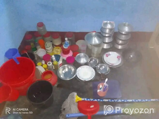 পাতিল ছোট বড় মিলিয়ে ৮টা বিক্রয় হবে