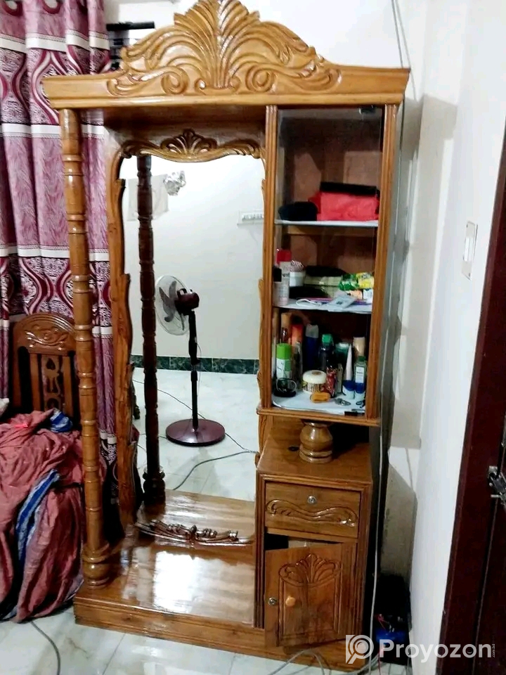 খাট সহ আরো ফার্নিচার বিক্রি হবে