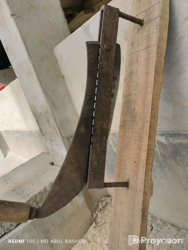 সহজে ও ঝামেলা ছাড়াই খর ও কাঁচা ঘাস কাটার অর্ডার করুন