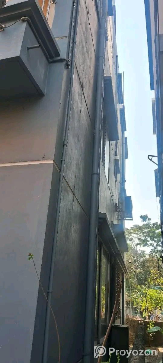 ৫ ডেসিমেল জায়গা সহ ৩ তলা বিল্ডিং বিক্রি হবে