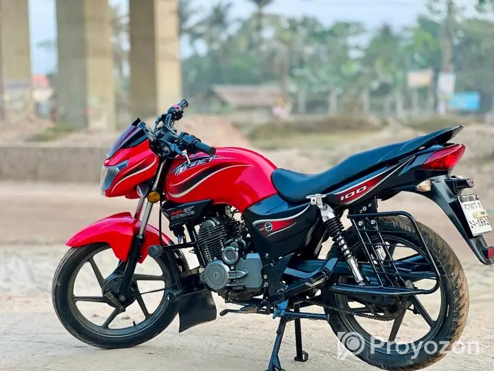 KEEWAY MAGNET (2019)