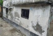 ১ কাঁটা জমির উপরে ৩ রুম করা সেমি পাকা বাড়ি