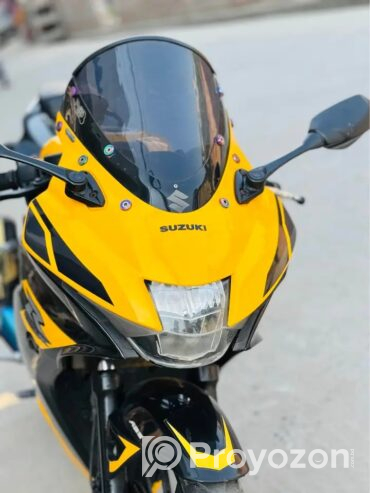 Suzuki gixer 150 cc