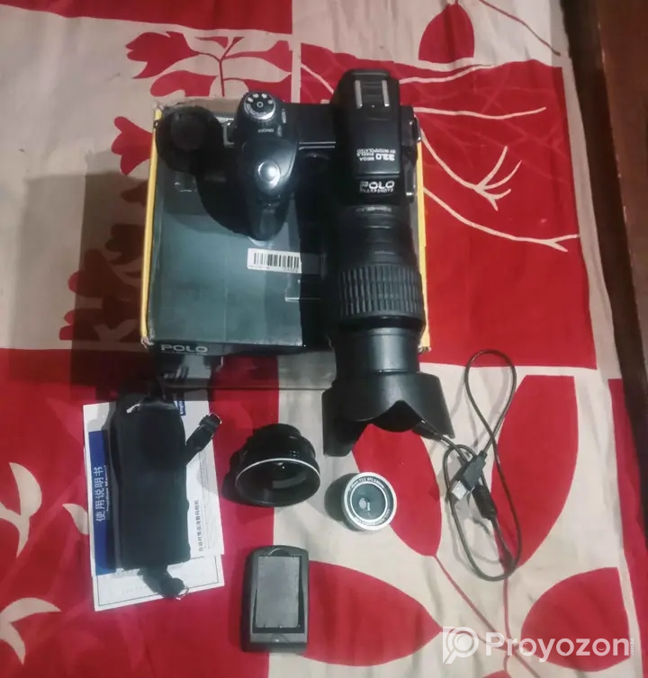 Camera model.. polo d7100