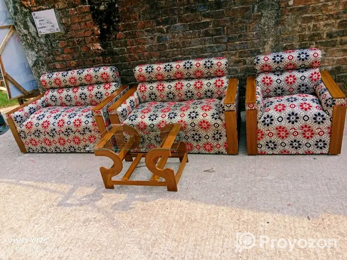 পাইকারি দামে বিক্রি নতুন সোফাসেট।