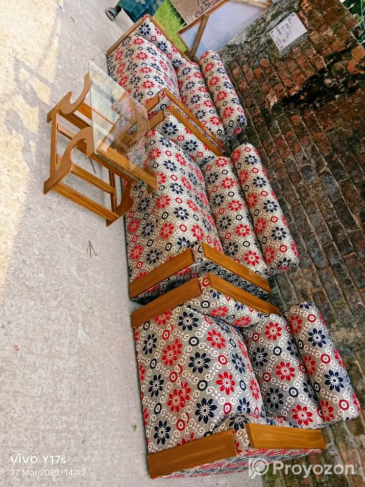 পাইকারি দামে বিক্রি নতুন সোফাসেট।