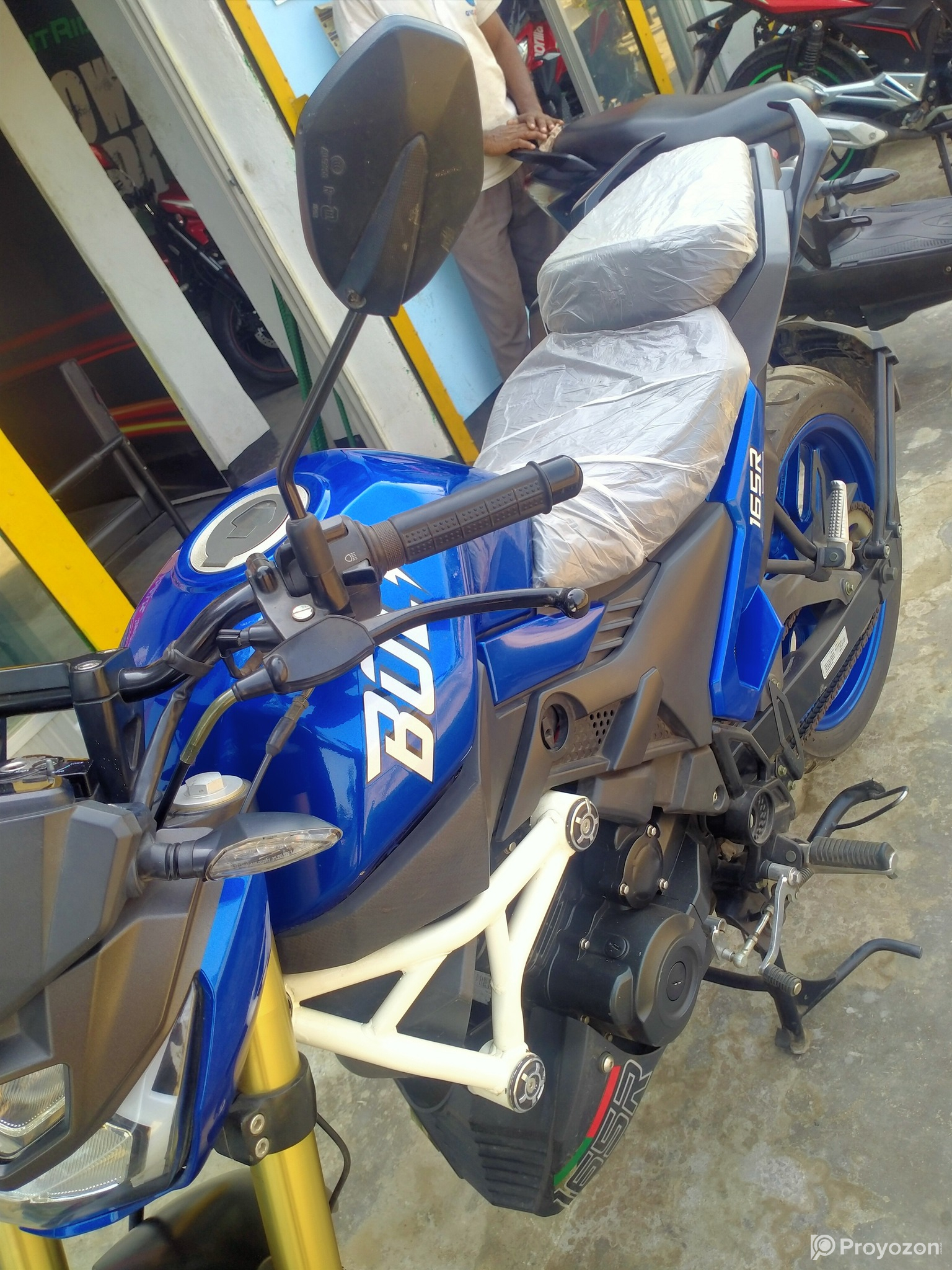 রানার বোল্ট ১৬৫ সিসি বাইক সেল দিব