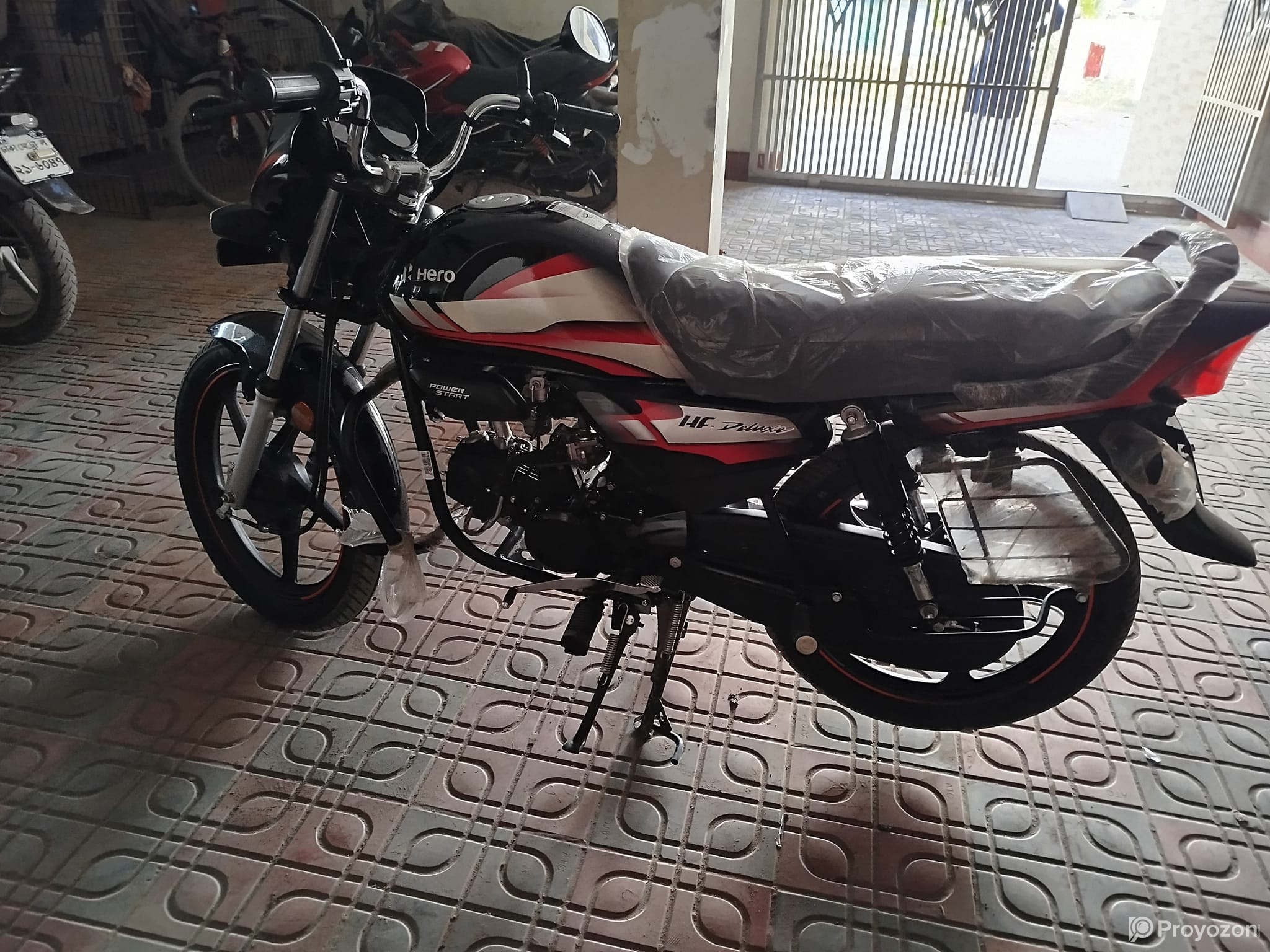 Hero HF Deluxe 100 CC Bike for sell