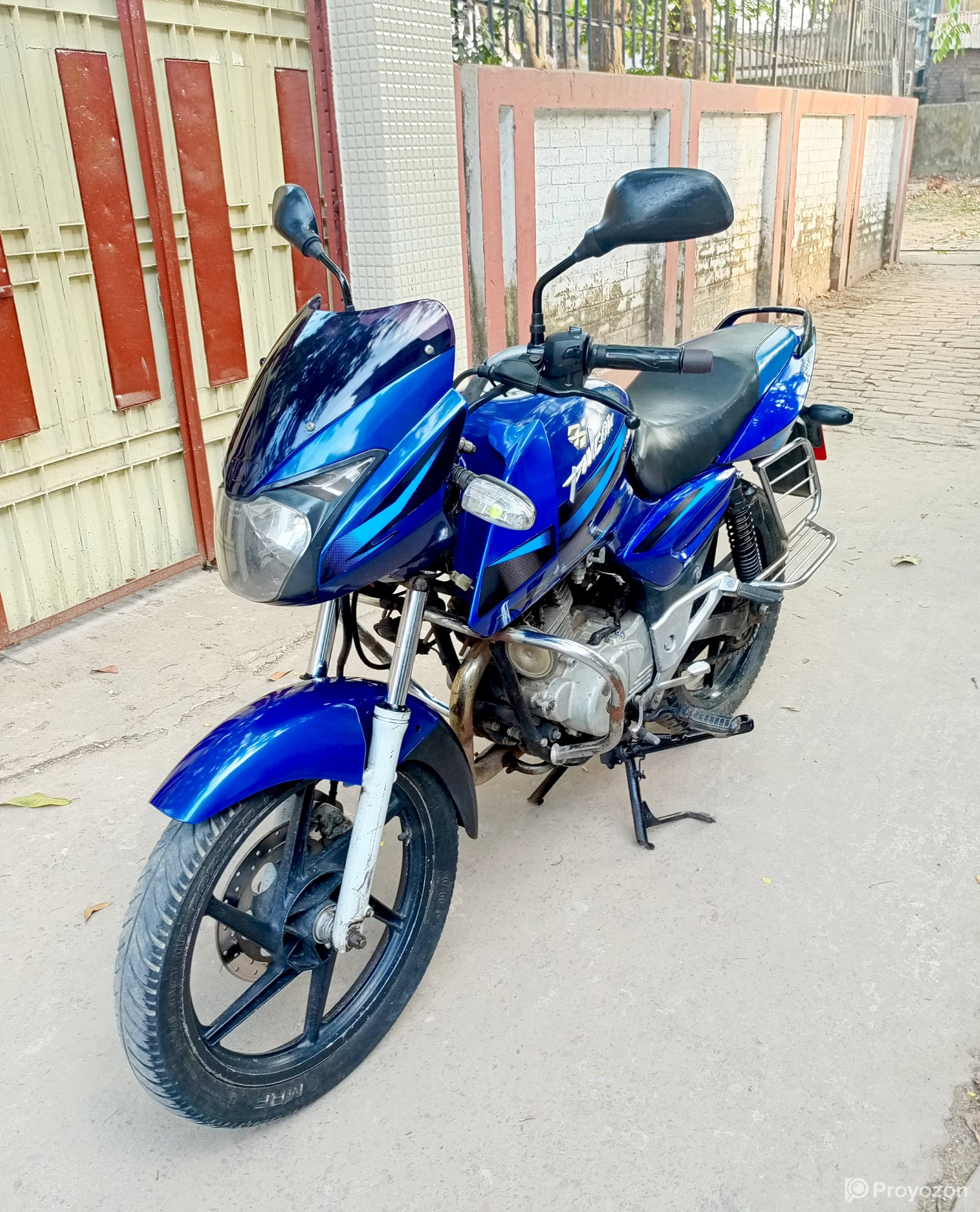 পালসার ১৫০ সিসি ফার্সট মডেল বিক্রি করা হবে