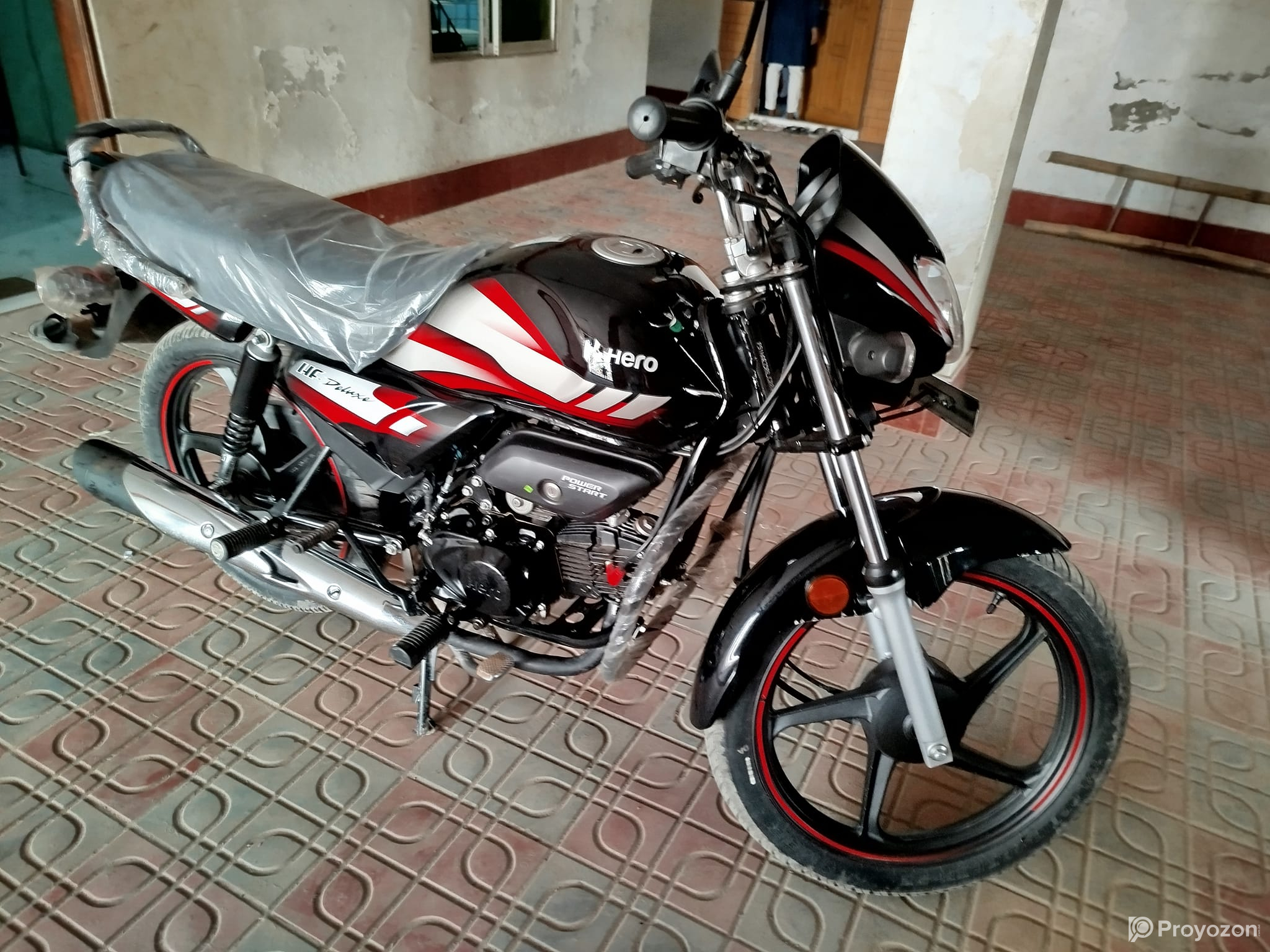 Hero HF Deluxe 100 CC Bike for sell