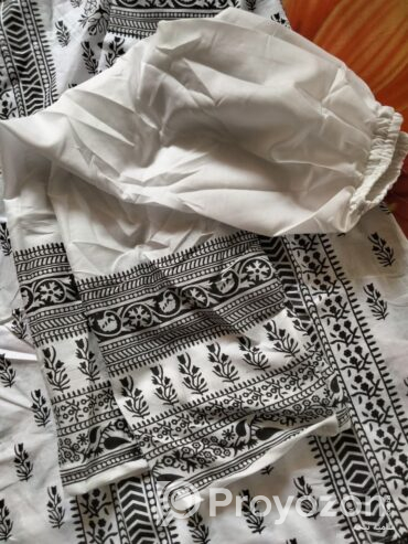 White and black three pich