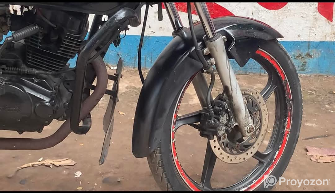 হিরো Cbz ১৫০ সিসি। সিঙ্গেল ডিস্ক গারি বিক্রি হবে।