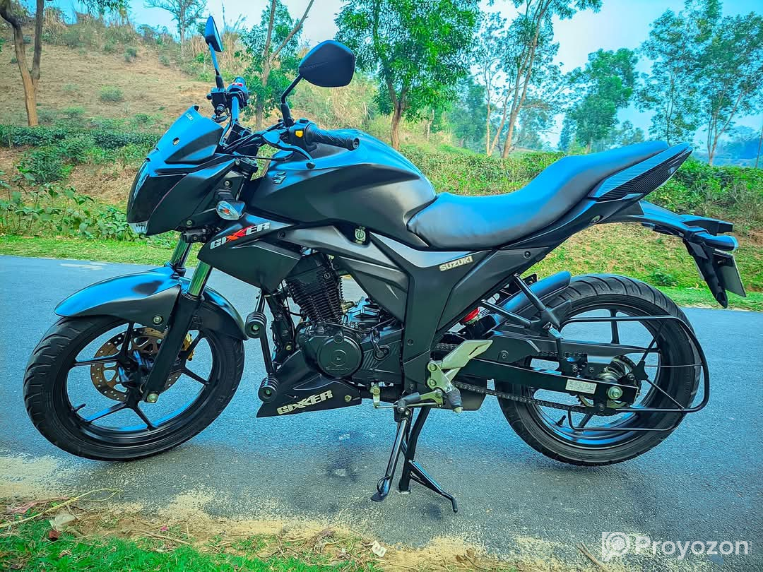 Suzuki Gixxer 2024 মেট ব্ল্যাক