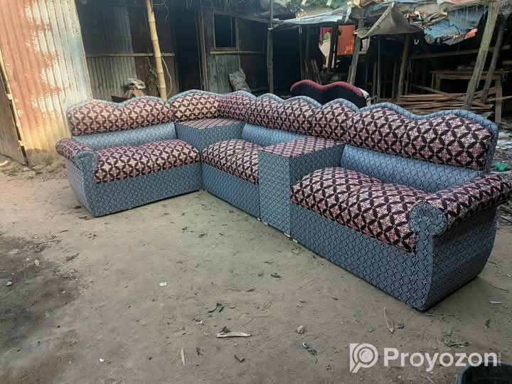 আপনি কি গদি সহ সোফা কর্ণার নিতে চান