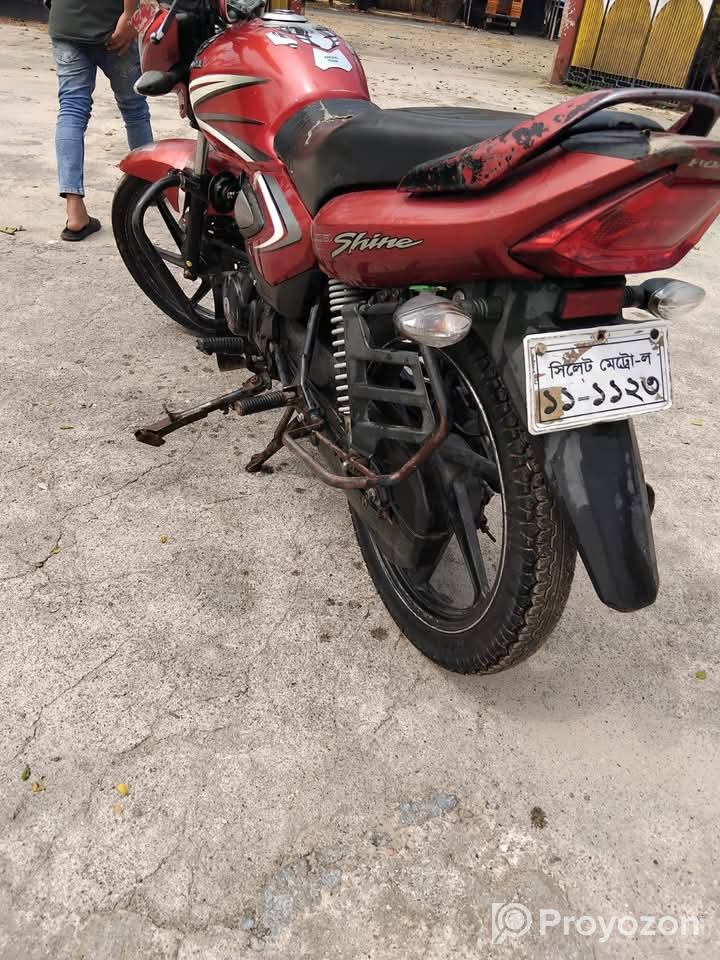 ১৬/১৭ মডেলের বাইক বিক্রি হবে