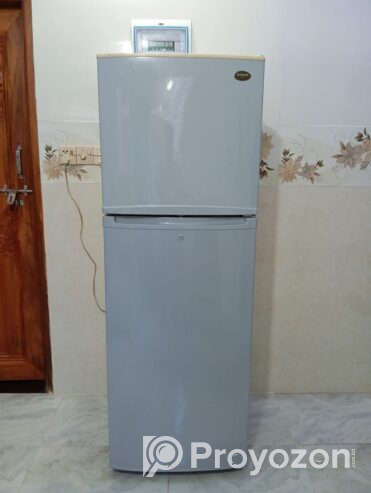 Samsung Fridge 12 CFT 5 years used