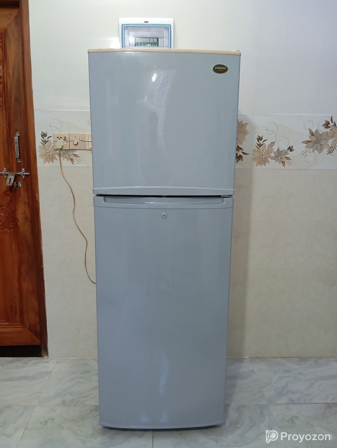 Samsung Fridge 12 CFT 5 years used