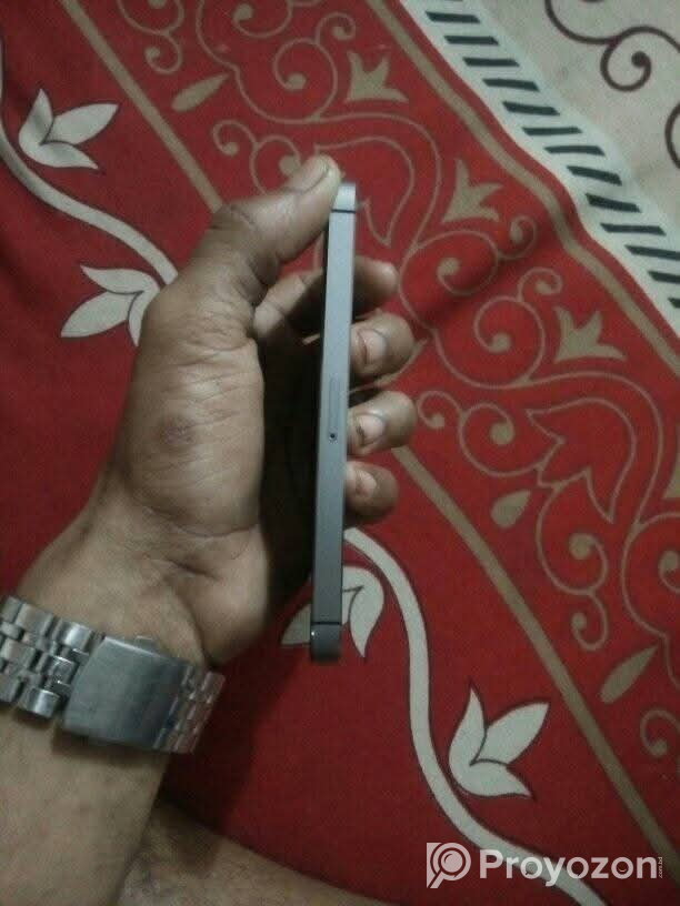 iphone 5s Brand Apple phone sell hobe