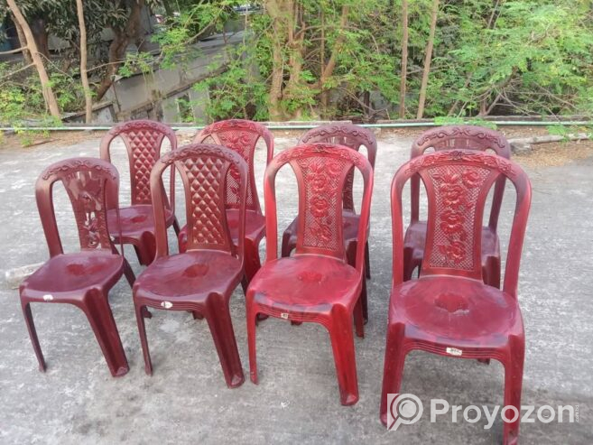 পুরাতন প্লাস্টিকের চেয়ার বিক্রি হবে