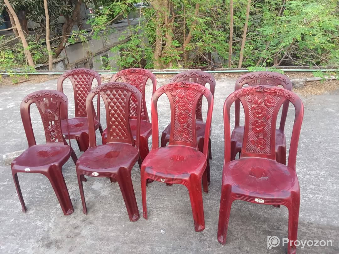 পুরাতন প্লাস্টিকের চেয়ার বিক্রি হবে