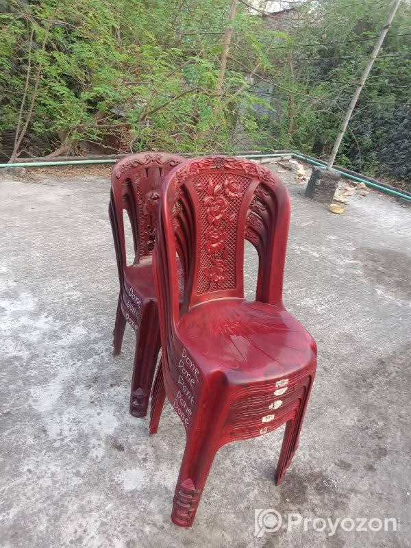 পুরাতন প্লাস্টিকের চেয়ার বিক্রি হবে