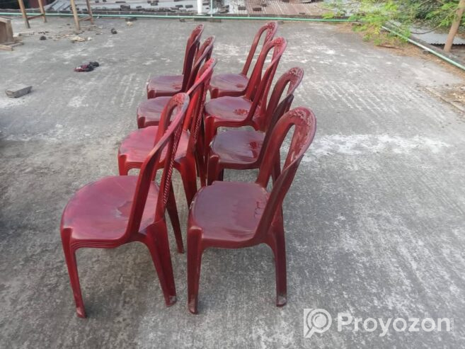 পুরাতন প্লাস্টিকের চেয়ার বিক্রি হবে