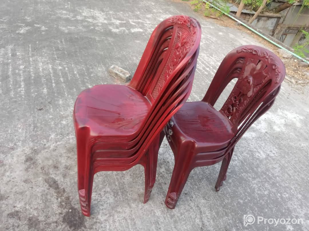 পুরাতন প্লাস্টিকের চেয়ার বিক্রি হবে