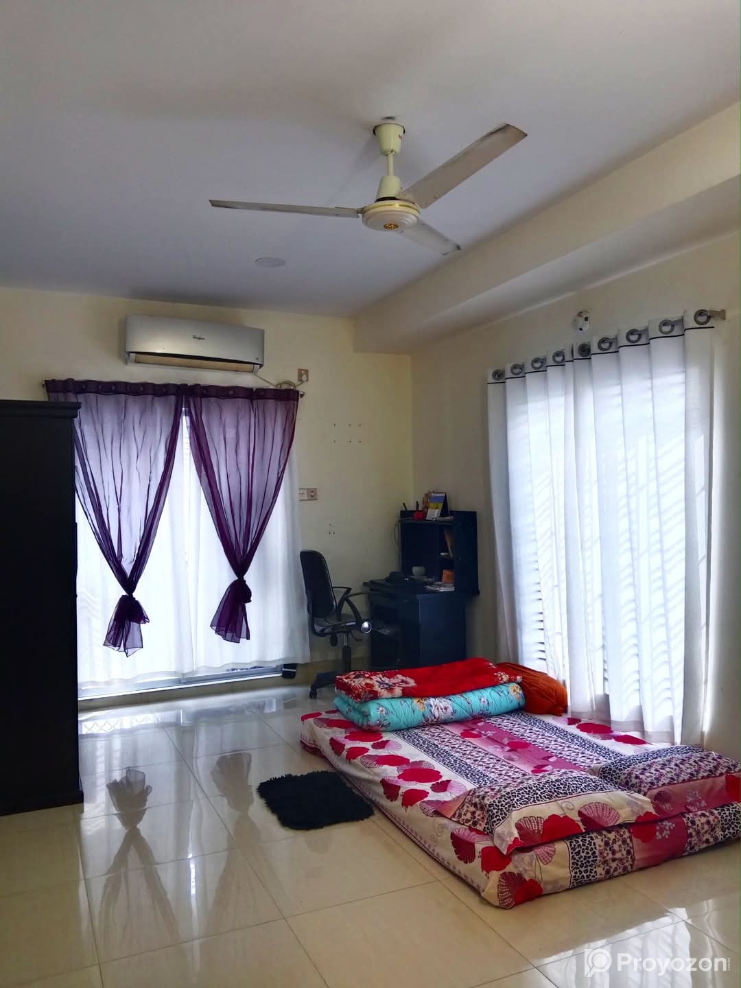 Divan cum bed by Regal Emporium Furniture Size: 5×7′