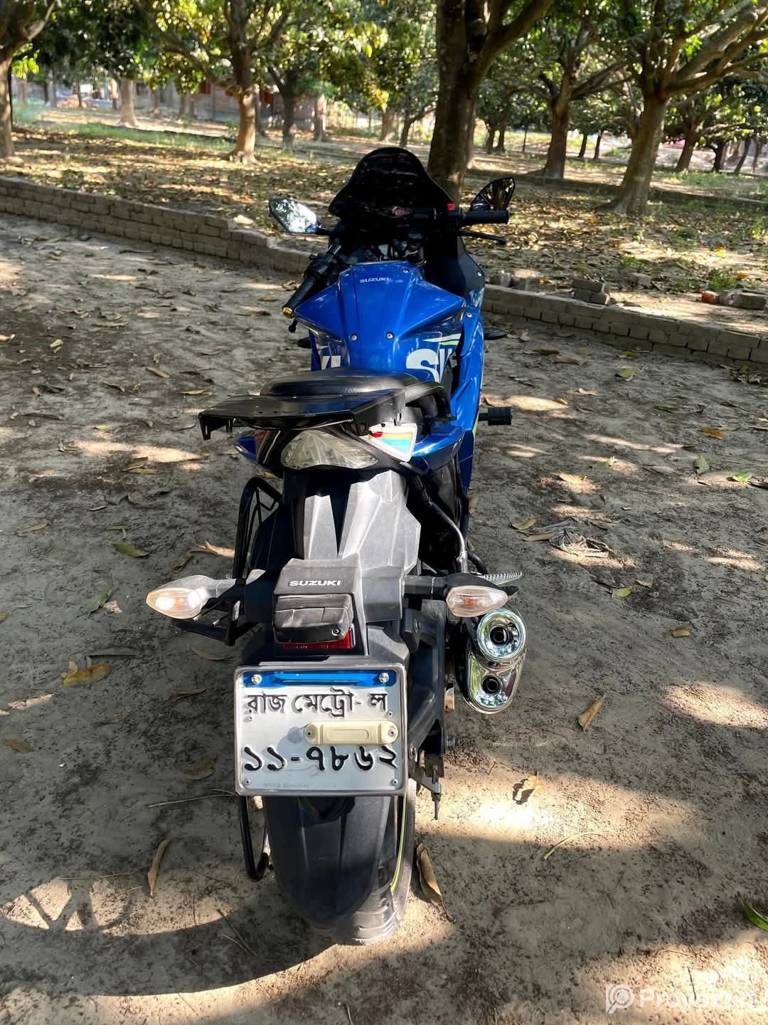 Suzuki Gixxer Monotone 155cc থেকে Sf করা বিক্রয় হইবে।