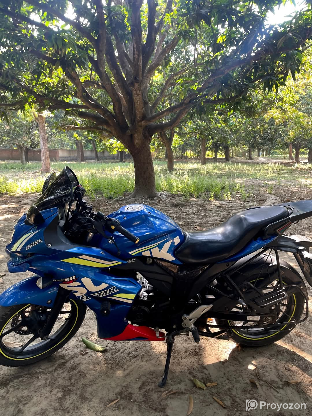 Suzuki Gixxer Monotone 155cc থেকে Sf করা বিক্রয় হইবে।