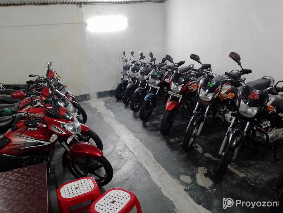 বাইক কর্নারে চলছে ঈদ অফার