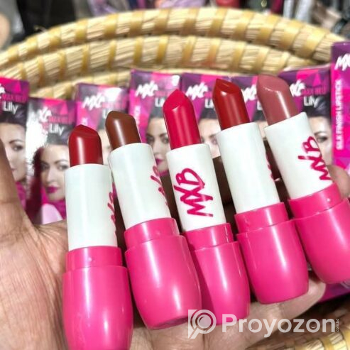 A lipstick love affair lilly max beu