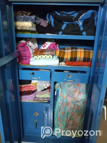 মজবুত বড় স্টিল আলমারি Sale হবে
