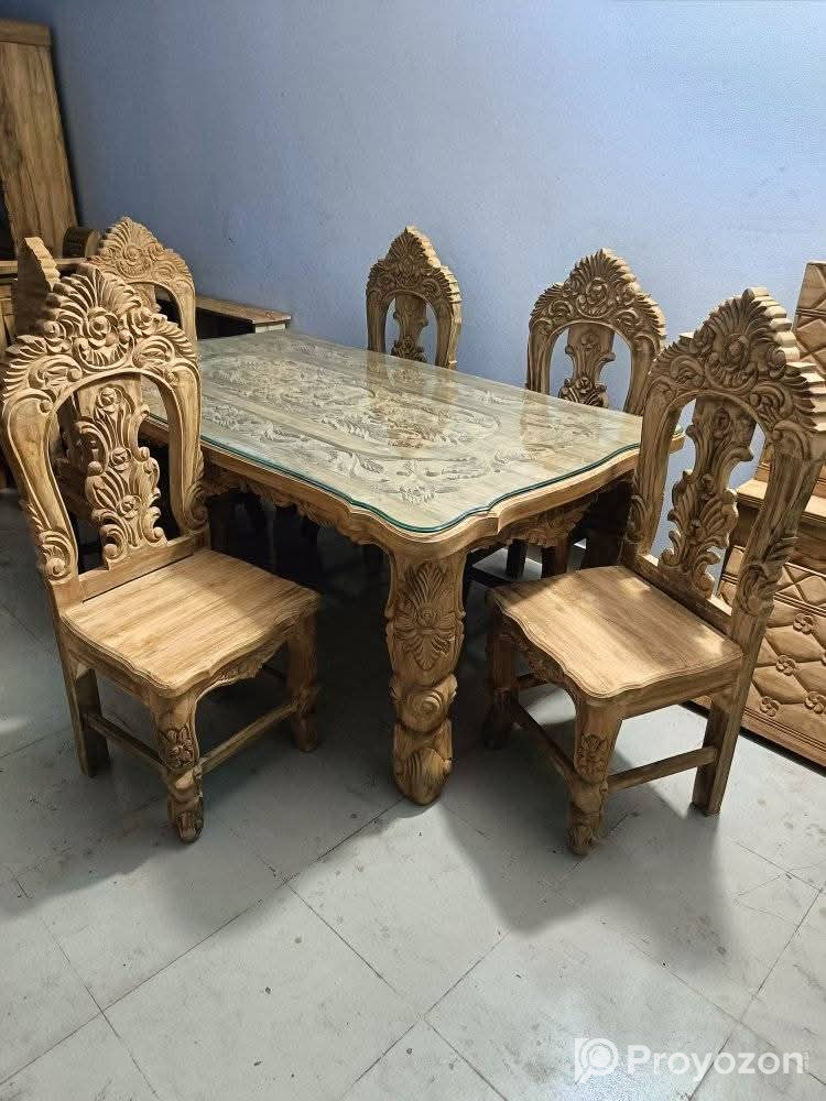 কিছু সেগুন কাঠের ফার্নিচার বিক্রি করা হবে