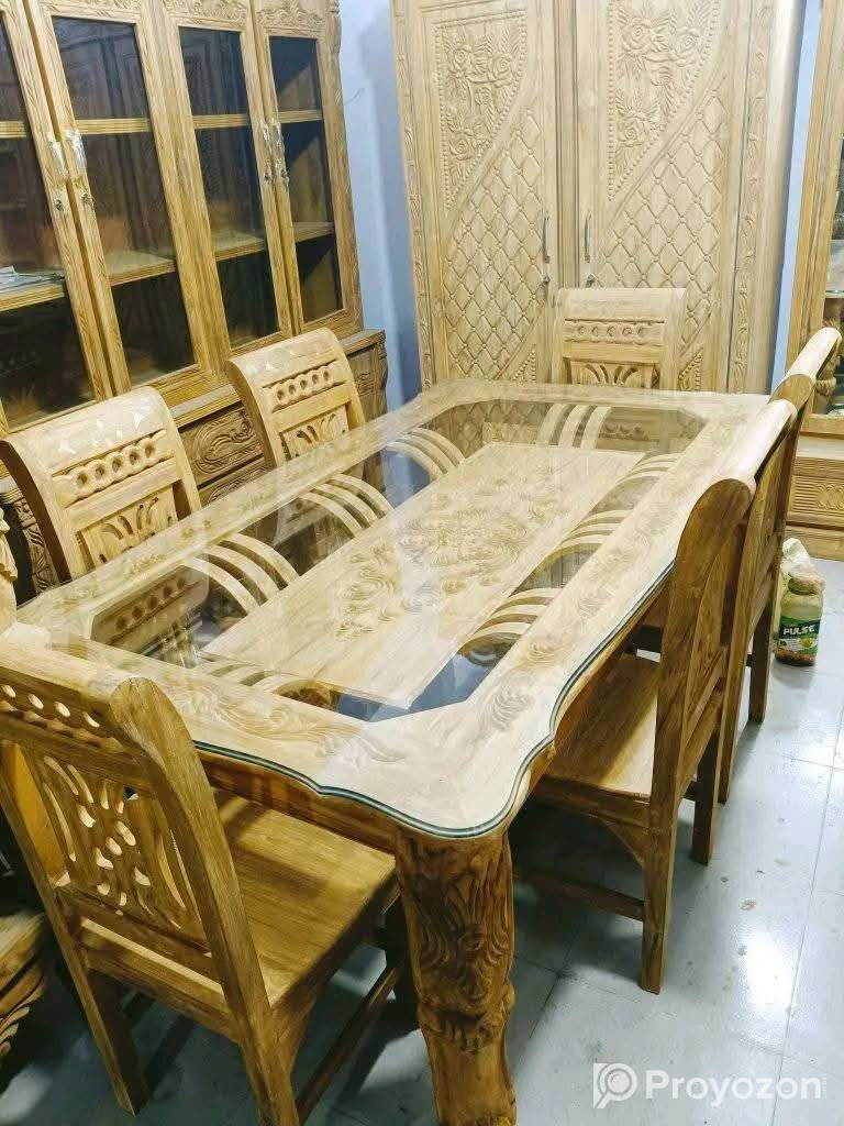 কিছু সেগুন কাঠের ফার্নিচার বিক্রি করা হবে