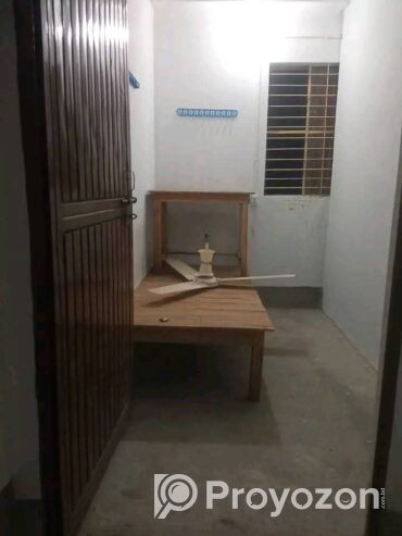 ছাএ মেসে সিট খালি আছে সম্পূর্ণ নতুন বাসা