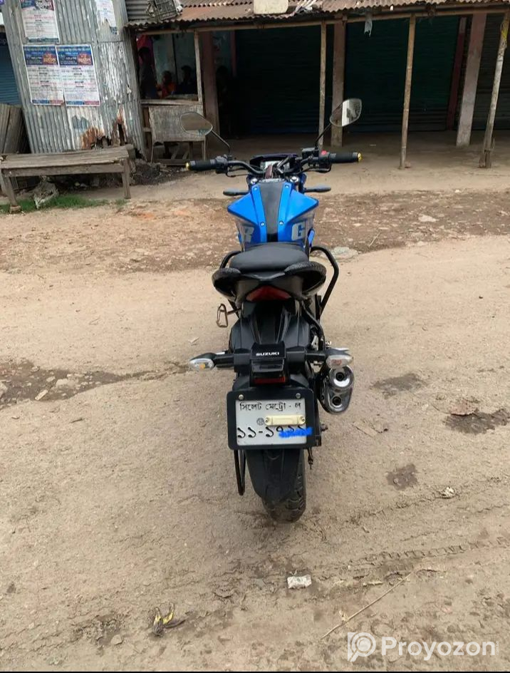 Motorcycle গাড়ি একদম সরুম কন্ডিশন কোনো কাজ নেই