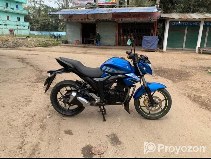 Motorcycle গাড়ি একদম সরুম কন্ডিশন কোনো কাজ নেই