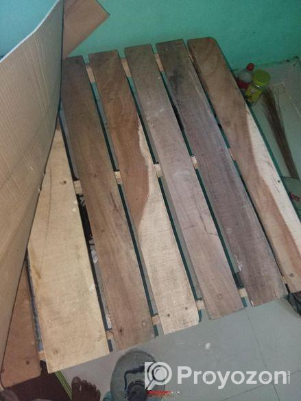 একটি সিঙ্গেল খাট বিক্রি করা হবে